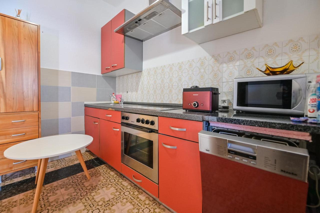 Apartments Smoky Новаля Екстериор снимка