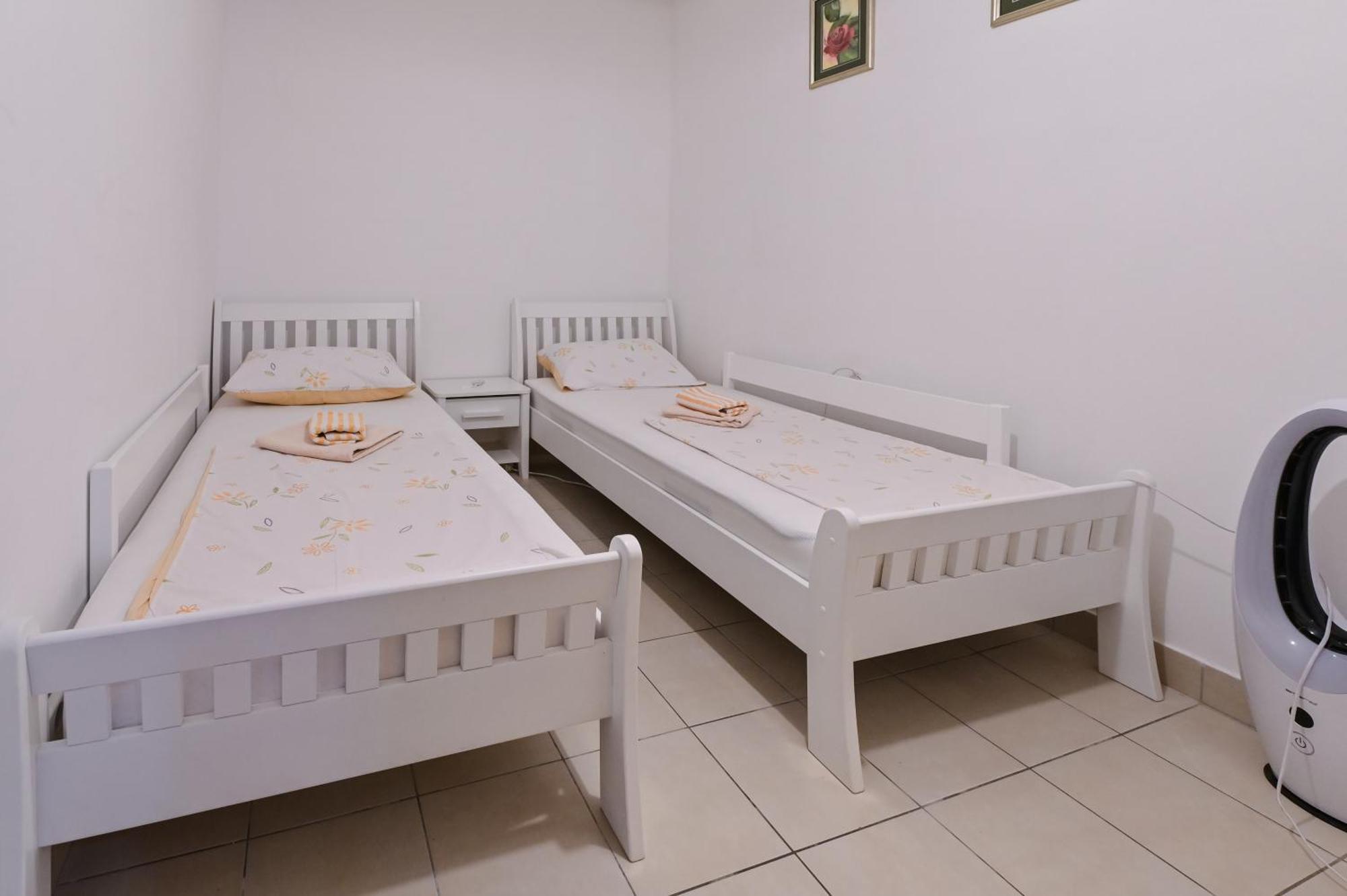 Apartments Smoky Новаля Стая снимка