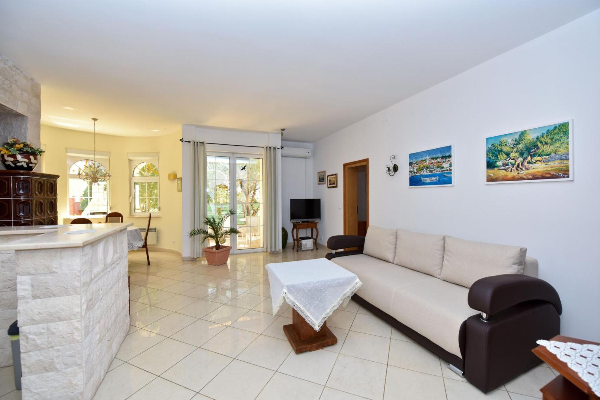 Apartments Smoky Новаля Екстериор снимка
